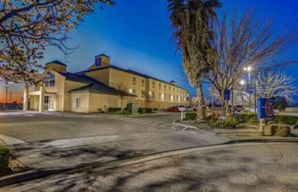 Motel 6 Lemoore