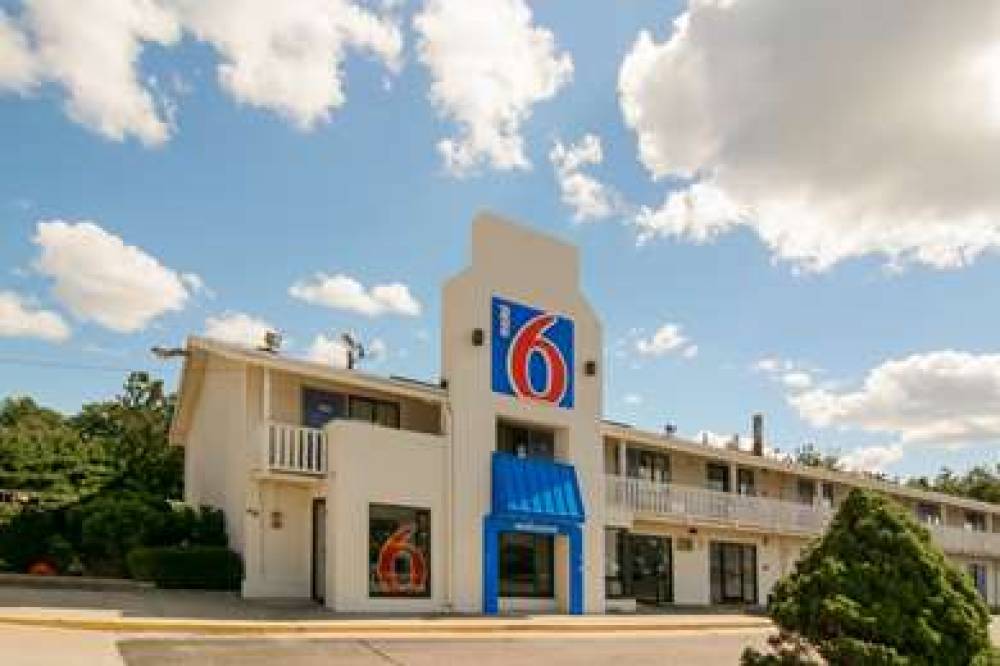 MOTEL 6 LEOMINSTER MA 10
