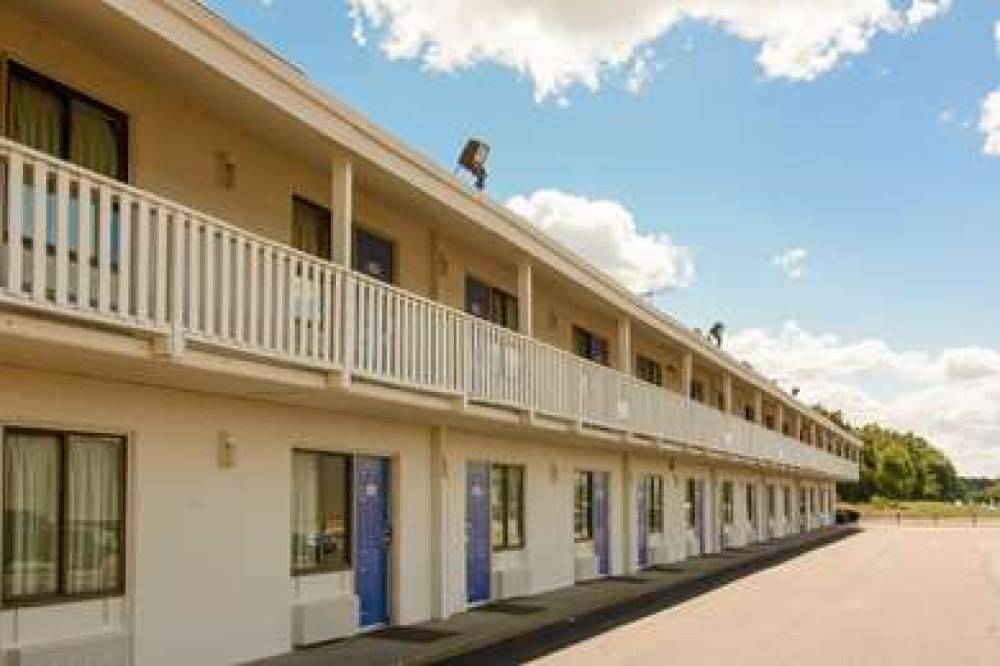 Motel 6 Leominster Ma