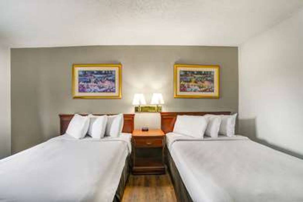 MOTEL 6 LESTER PA 4