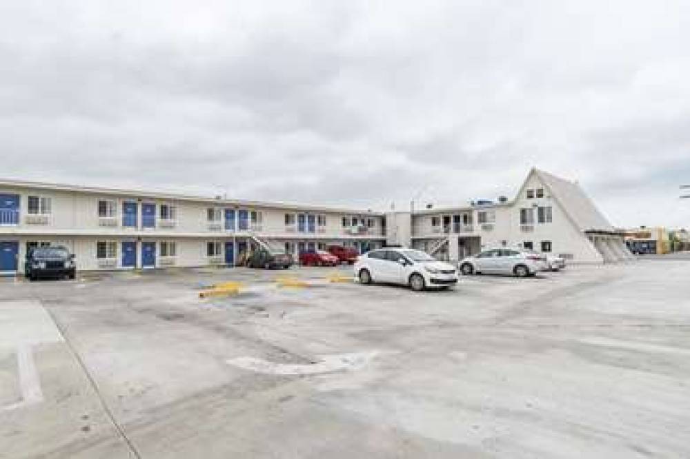 MOTEL 6 LONG BEACH 2