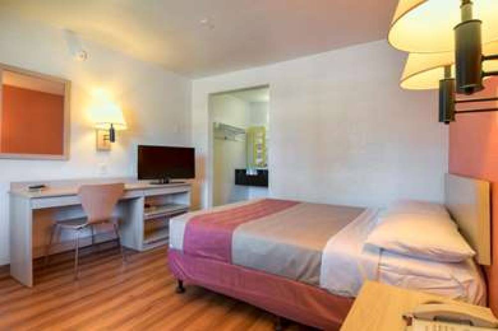 Motel 6 Los Angeles - San Dimas 10