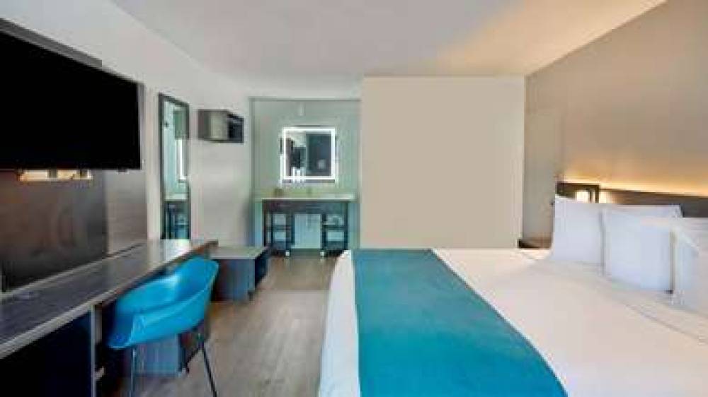 MOTEL 6 LOUISVILLE, KY  AIRPORT/FA 8