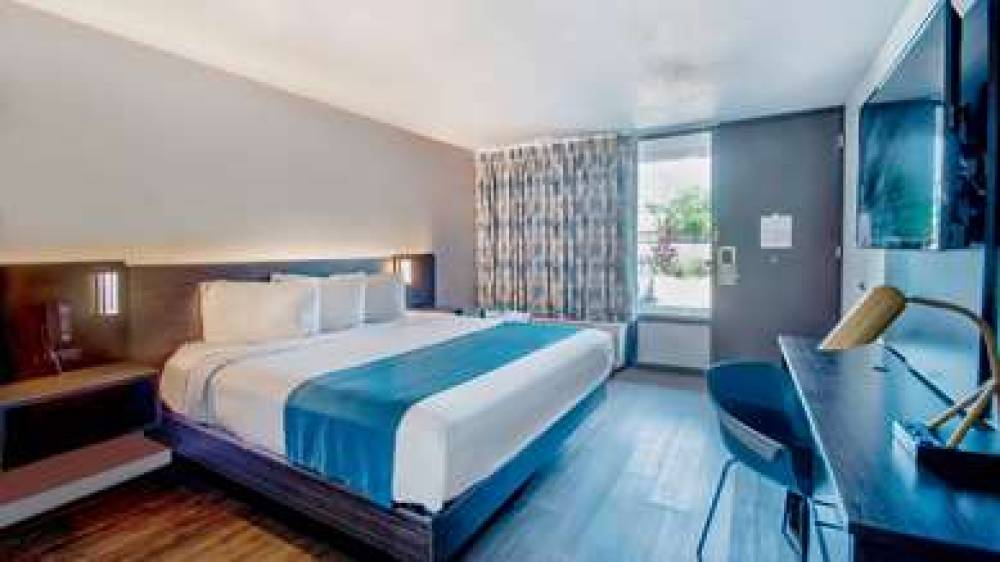 MOTEL 6 LOUISVILLE, KY  AIRPORT/FA 6