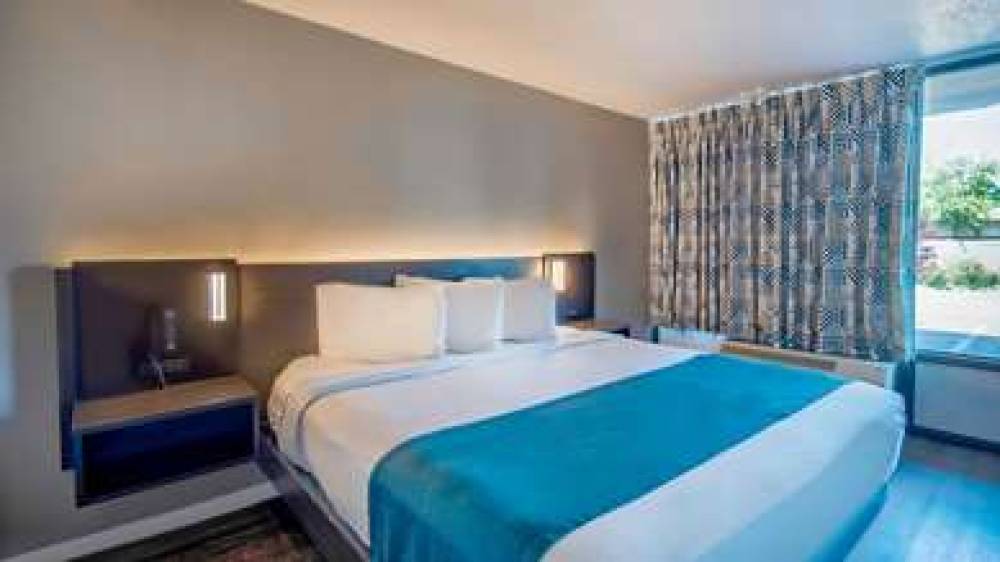 MOTEL 6 LOUISVILLE, KY  AIRPORT/FA 7
