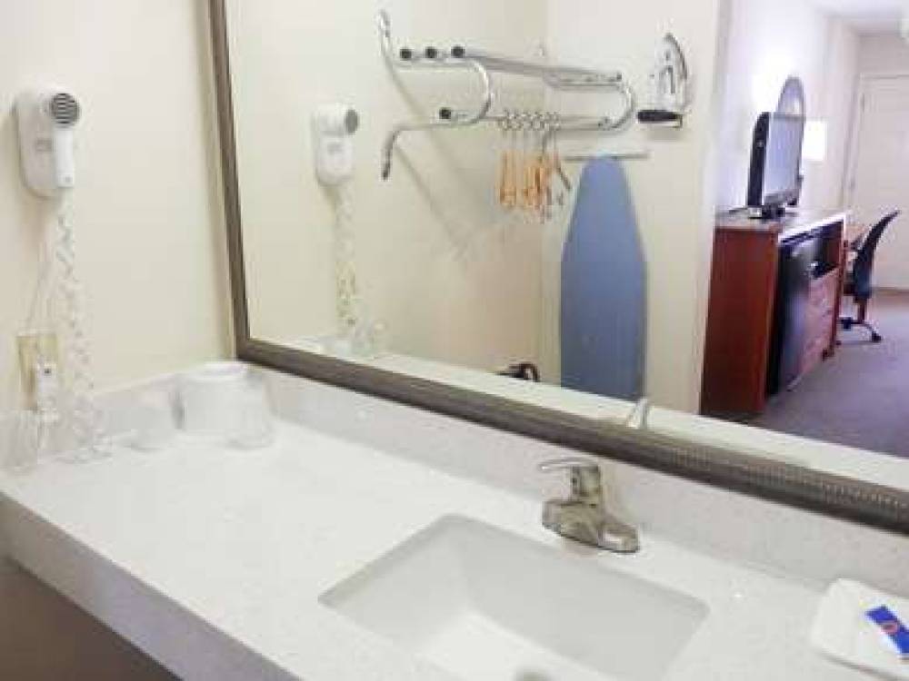 MOTEL 6 LULING, LA 6