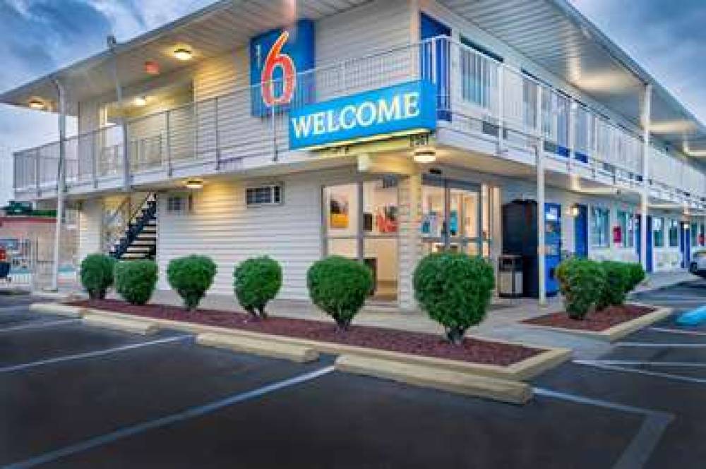 Motel 6 Lumberton