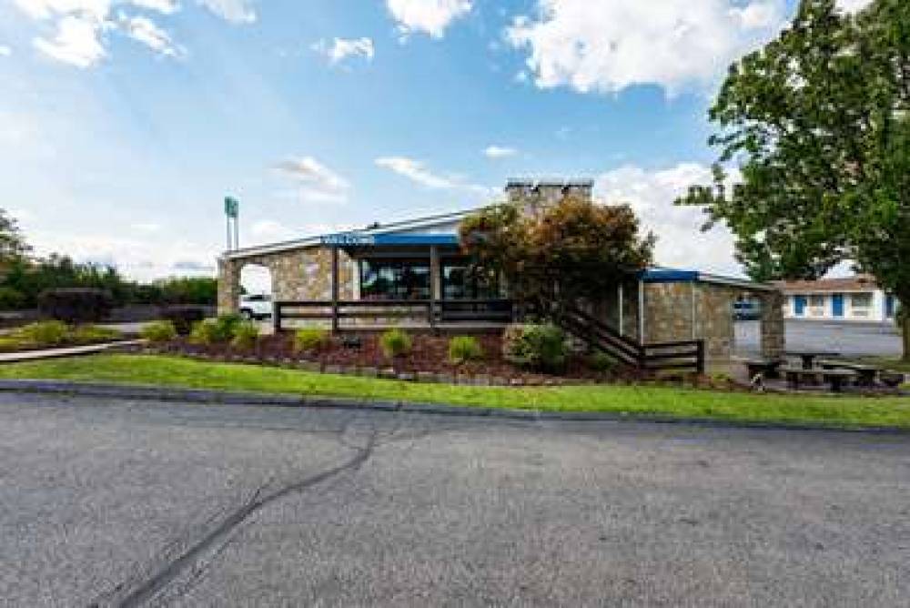 Motel 6 Mansfield Oh 3