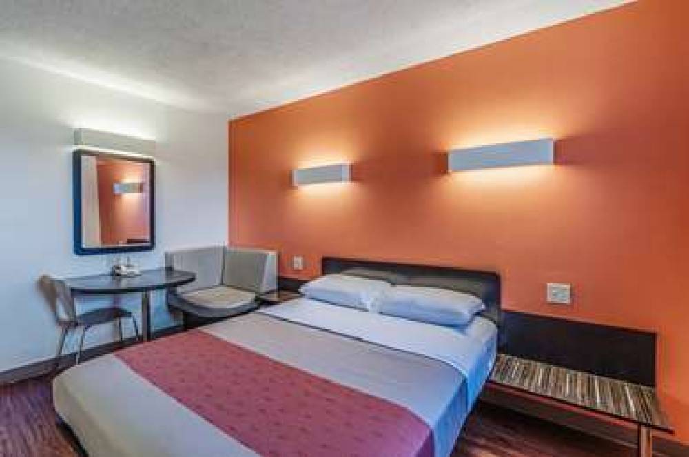 MOTEL 6 MARTINSBURG, WV 9