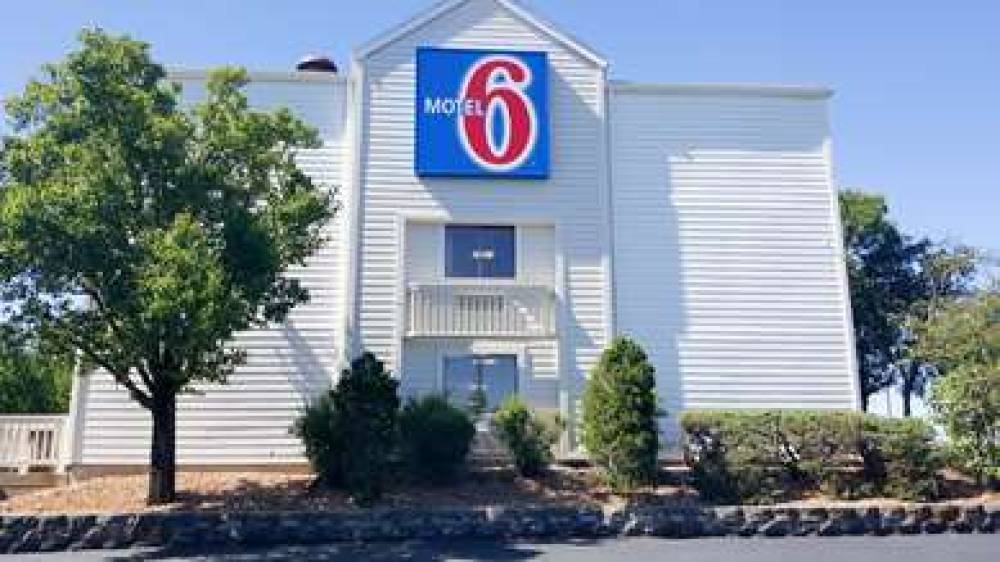 MOTEL 6 MARYLAND HEIGHTS MO 1