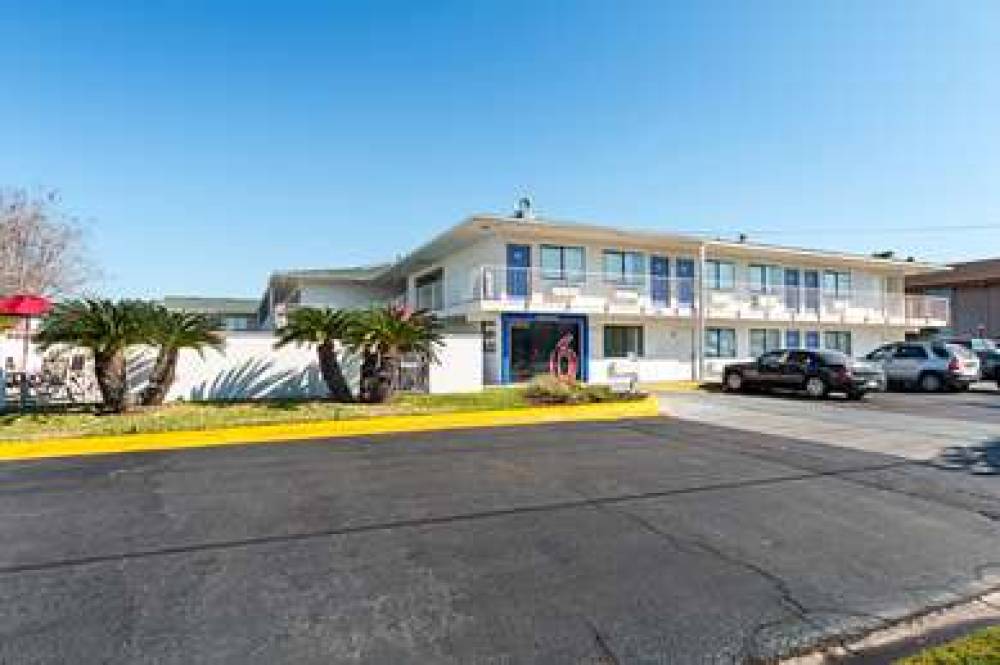 Motel 6 Mcallen