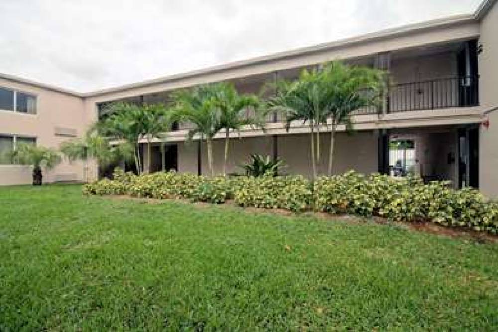 MOTEL 6 MIAMI, FL 6