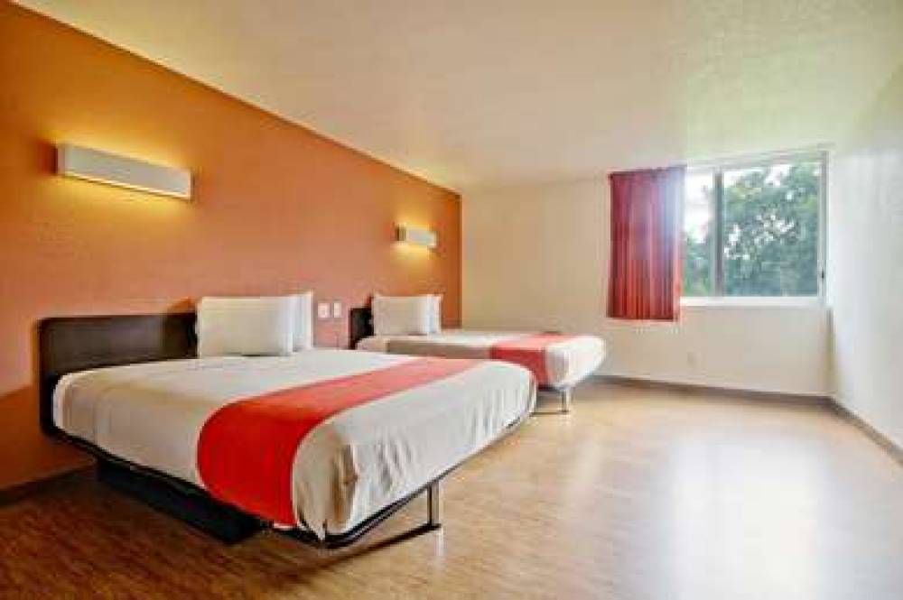 MOTEL 6 MIAMI, FL 5