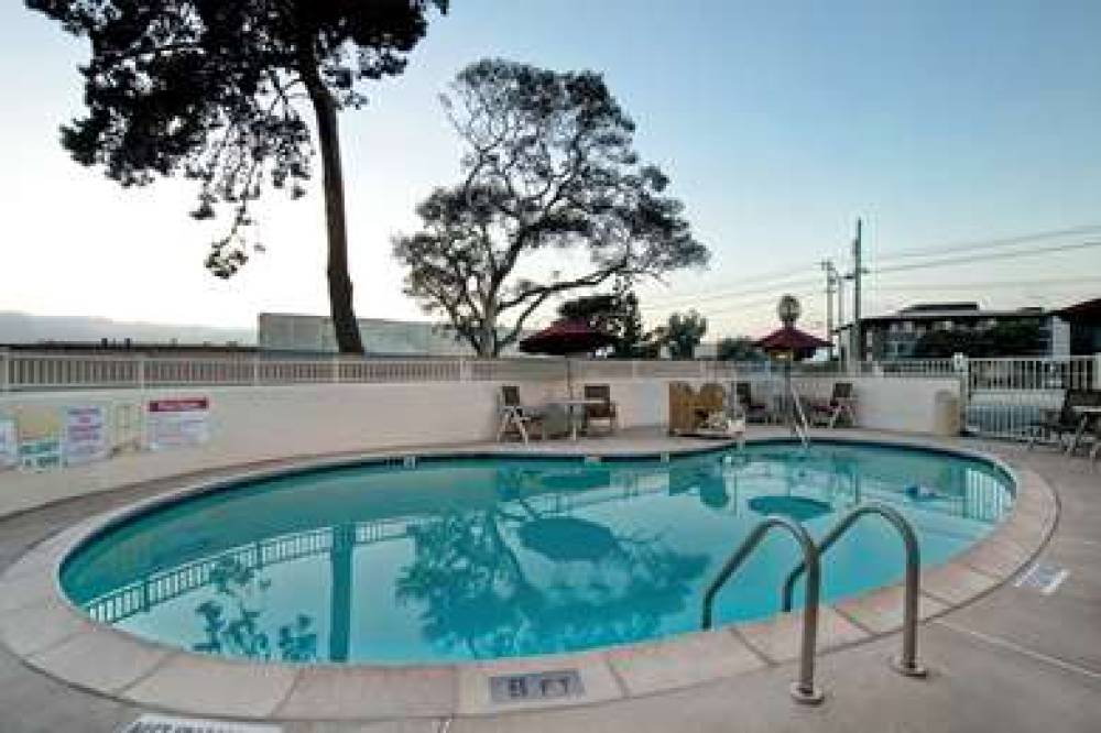 Motel 6 Monterey 3