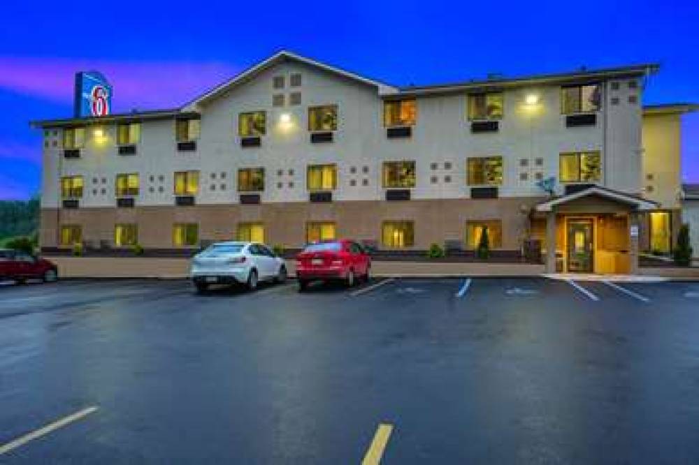 MOTEL 6 MONTOURSVILLE, PA 4