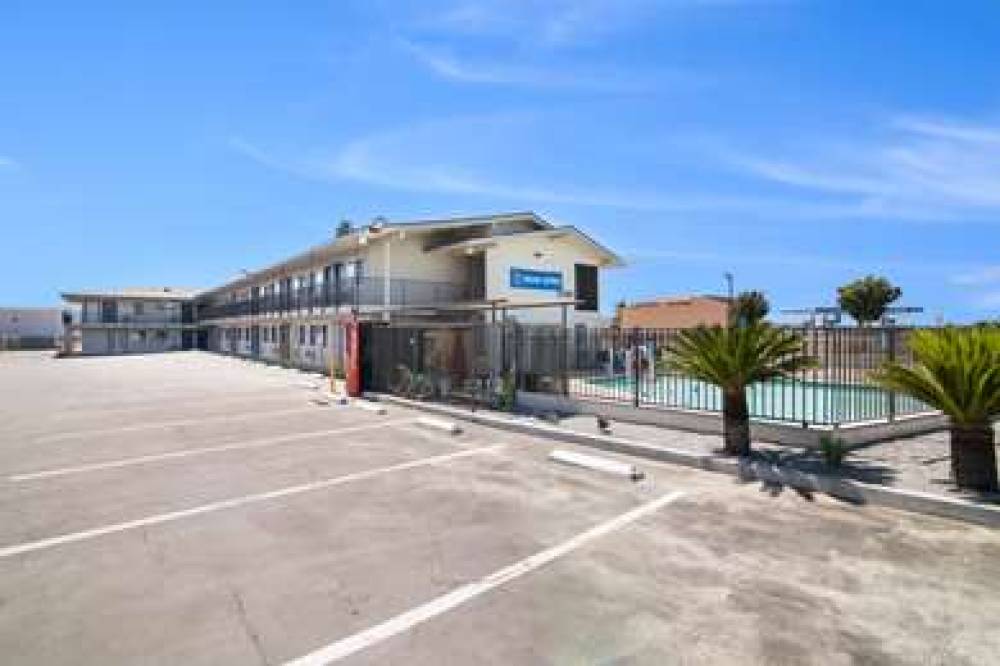 MOTEL 6 MORENO VALLEY/PERRIS, CA 2