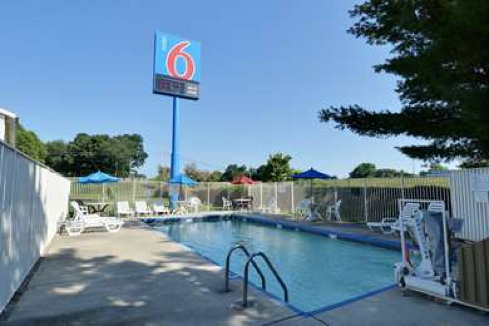 Motel 6 Nashua 2