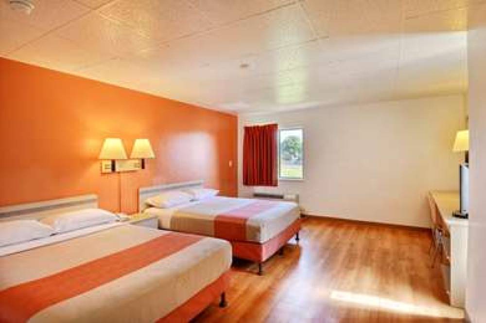 Motel 6 Nashua 6
