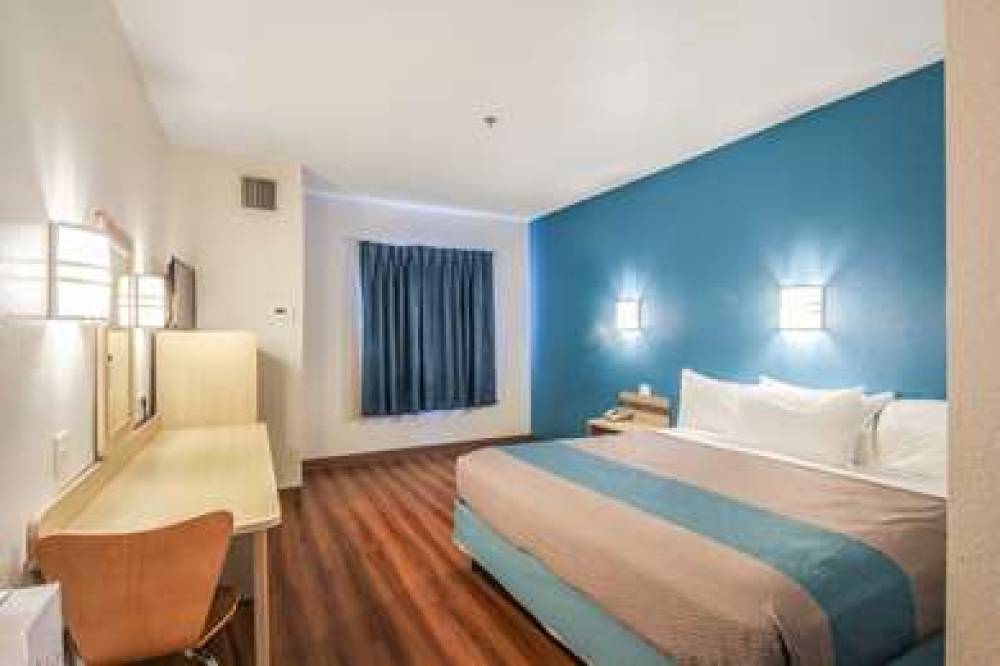 Motel 6 New Braunfels 10