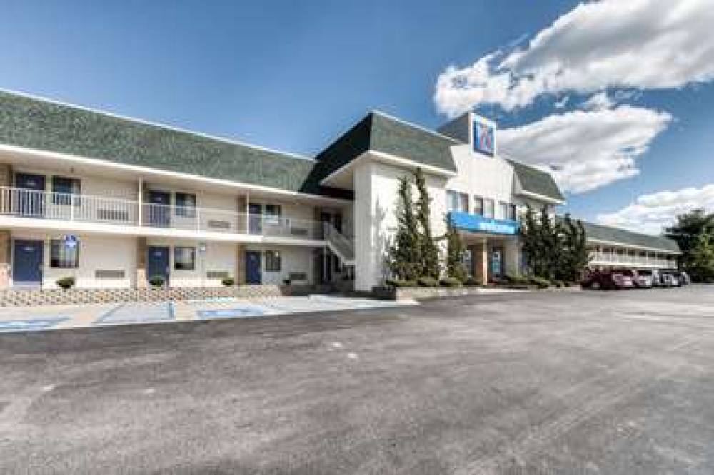 MOTEL 6 NEW LONDON 4