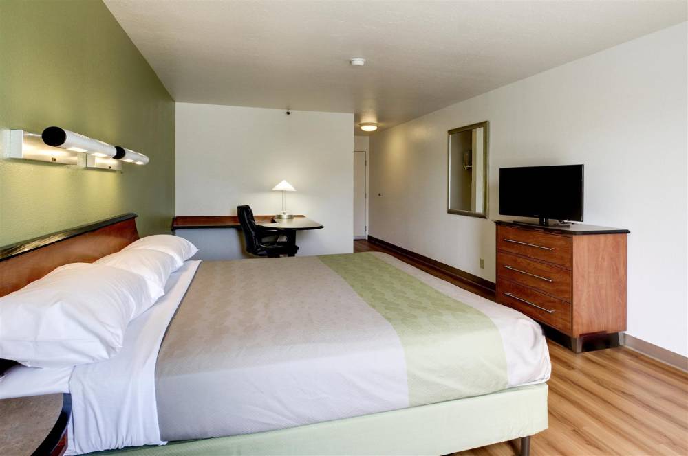 Motel 6 Ogden Riverdale 10