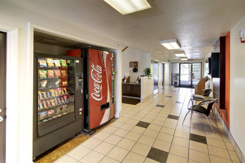 Motel 6 Ogden Riverdale 9