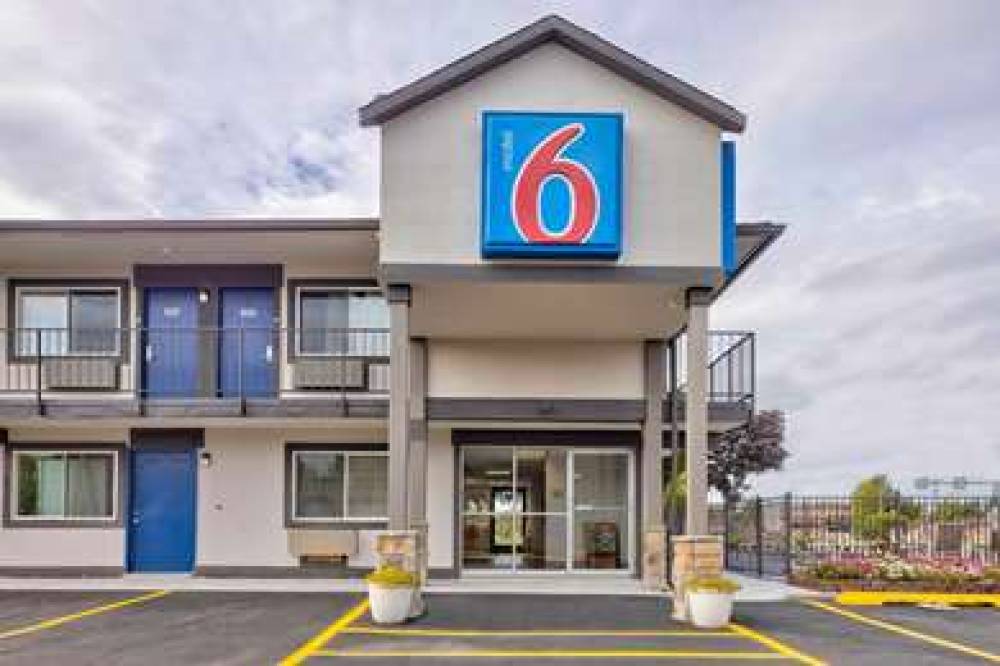 Motel 6 Oshkosh
