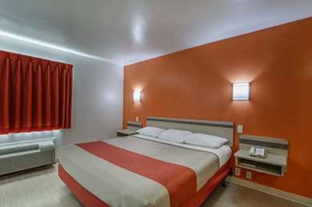 Motel 6 Pasadena TX 4