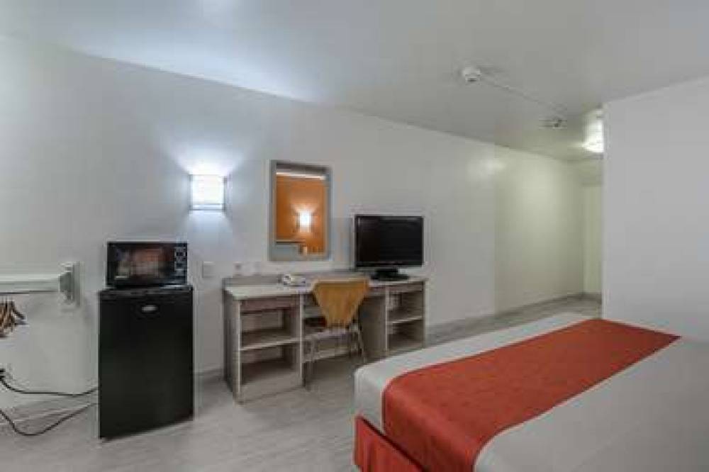 Motel 6 Pasadena TX 8