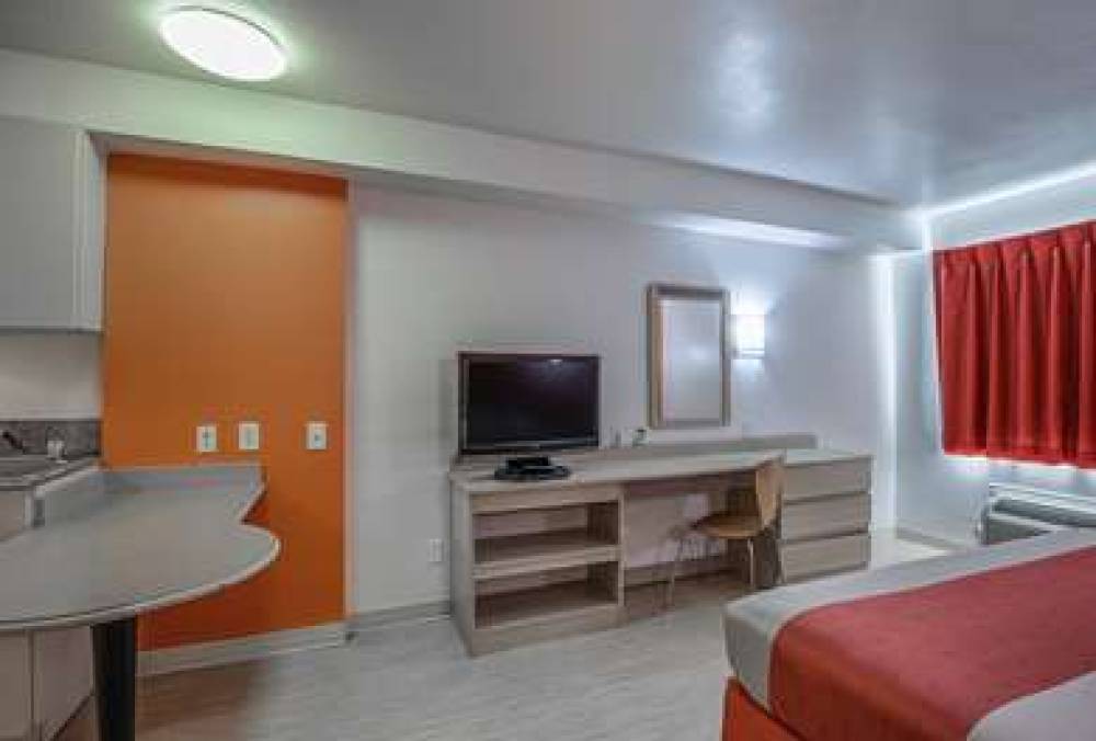 Motel 6 Pasadena TX 5