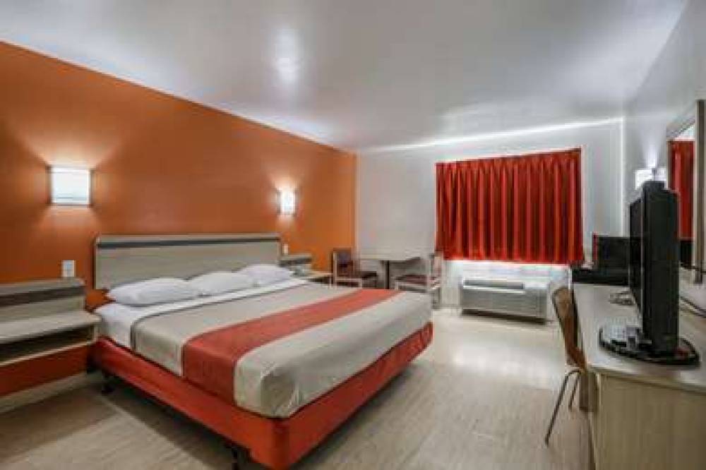 Motel 6 Pasadena TX 7