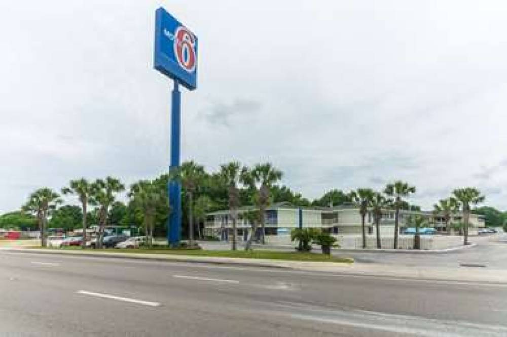Motel 6 Pensacola West 1
