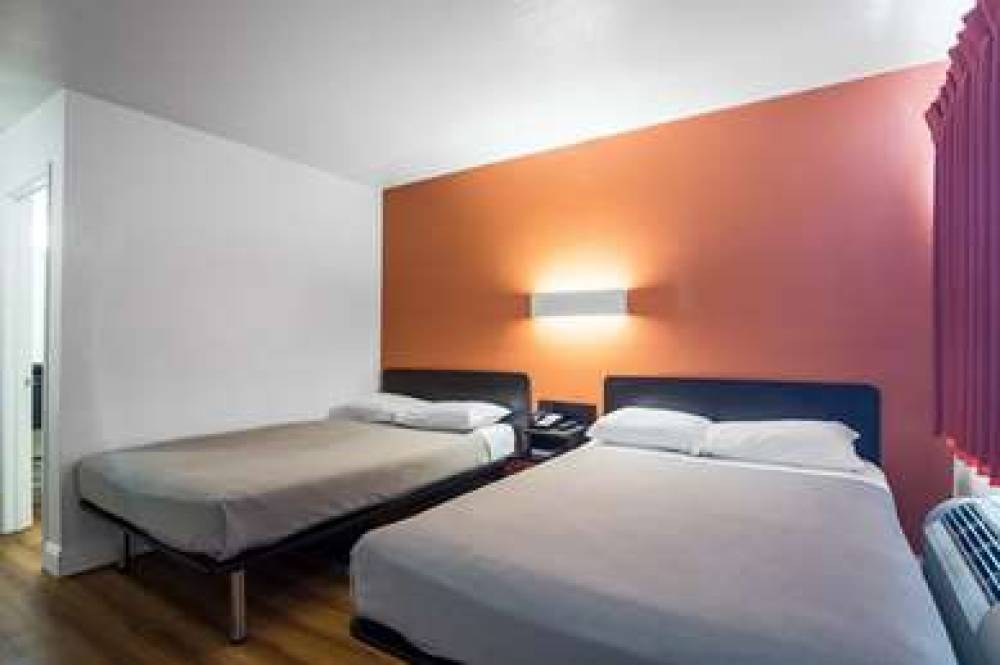 Motel 6 Pensacola West 4