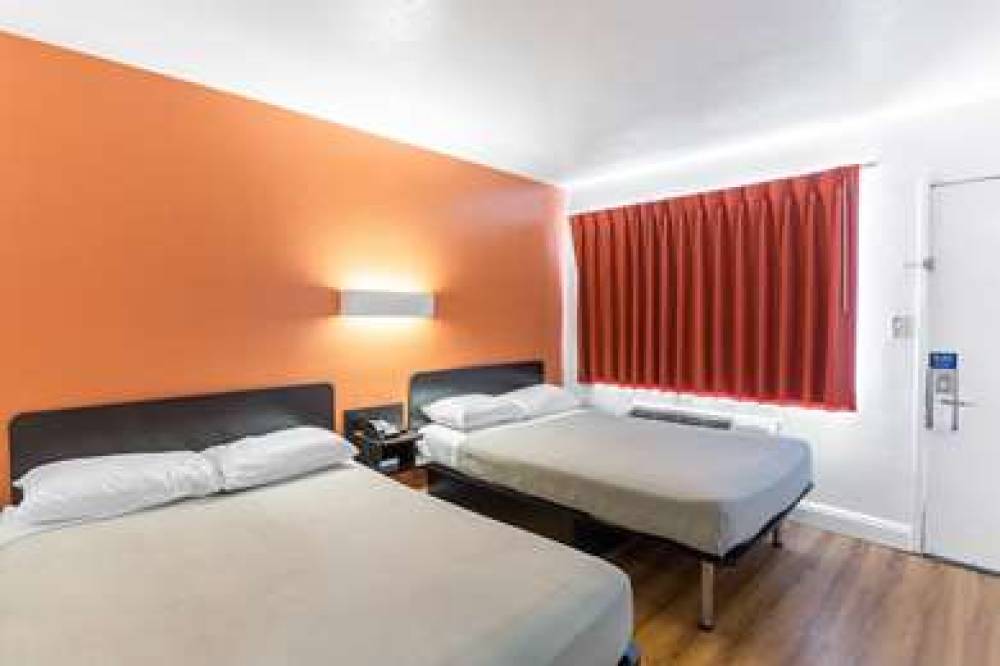 Motel 6 Pensacola West 6