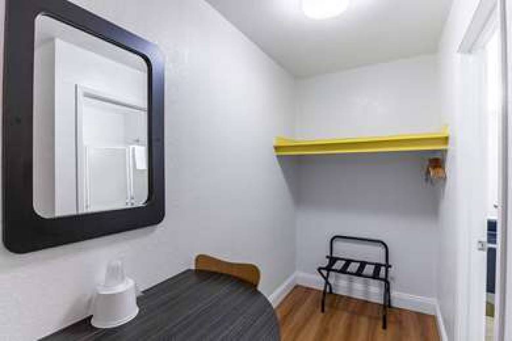 Motel 6 Pensacola West 7