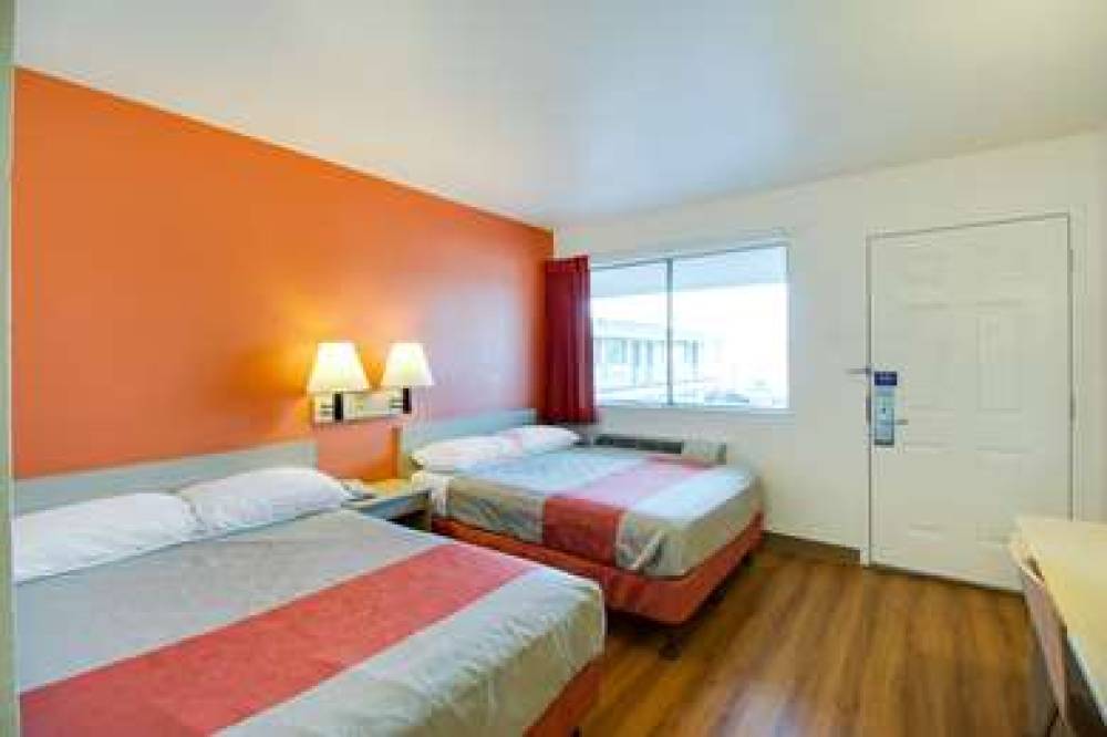 MOTEL 6 PHOENIX EAST 9