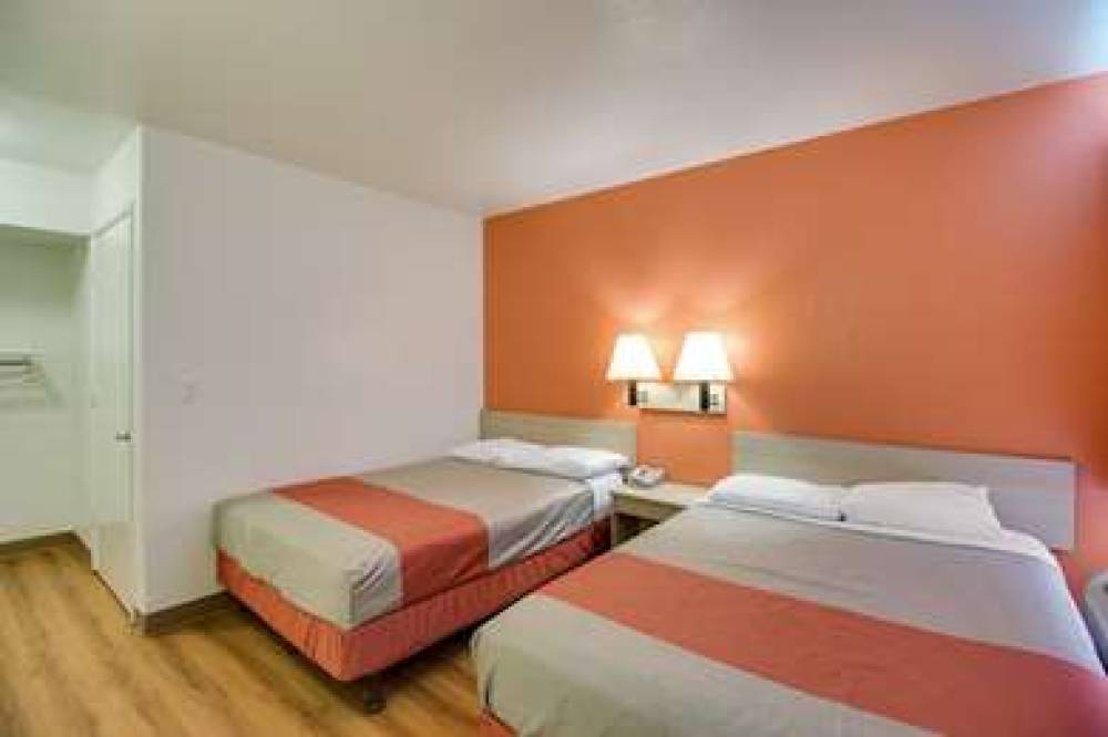 MOTEL 6 PHOENIX EAST 10