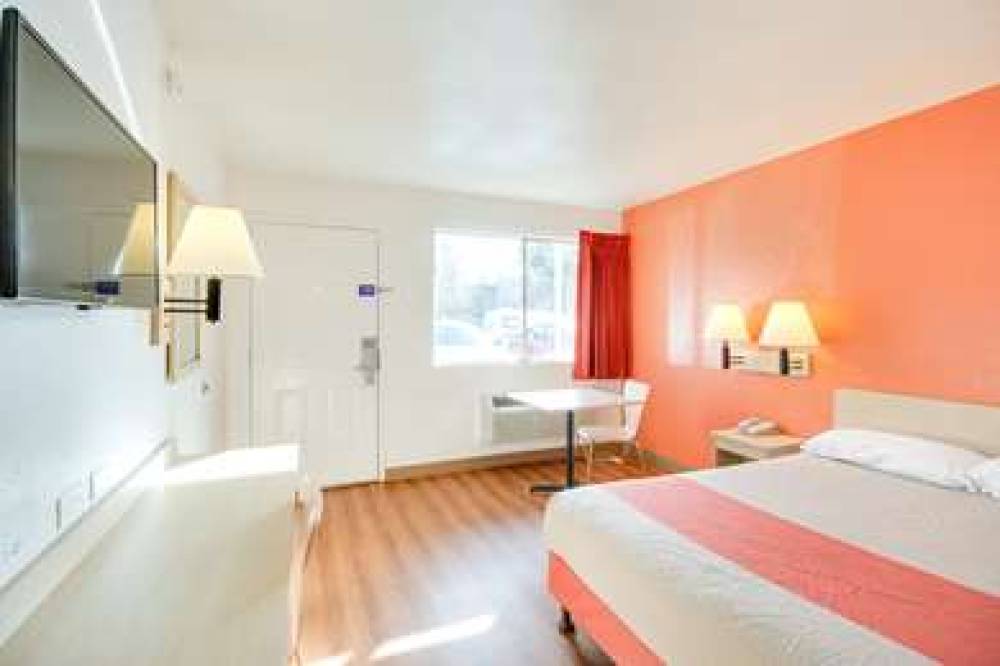 MOTEL 6 PHOENIX EAST 3