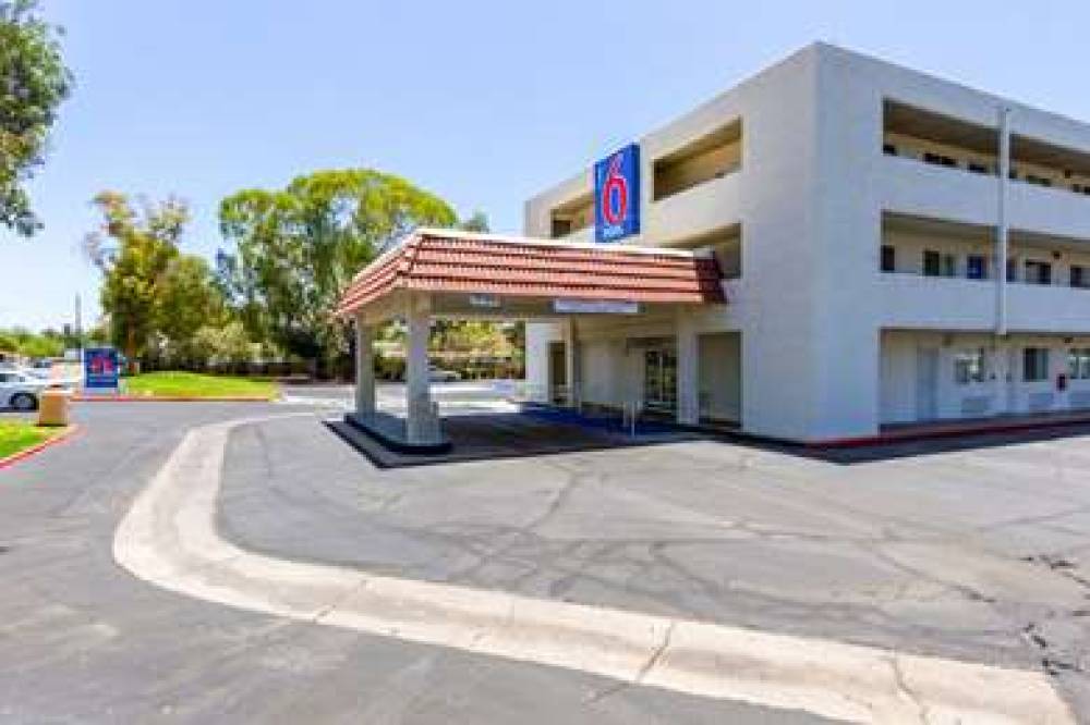 Motel 6 Phoenix Temp-Priest Dr 3