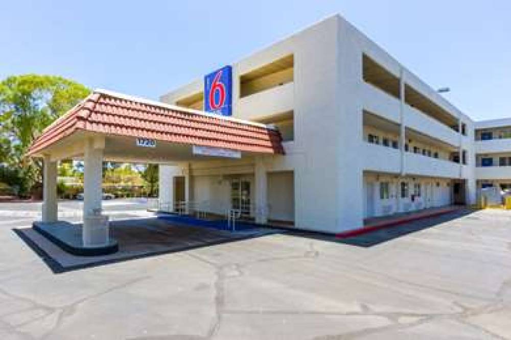 Motel 6 Phoenix Temp-Priest Dr 2