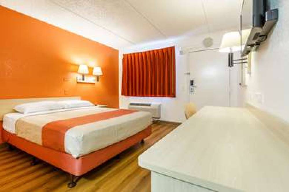Motel 6 Phoenix Temp-Priest Dr 8