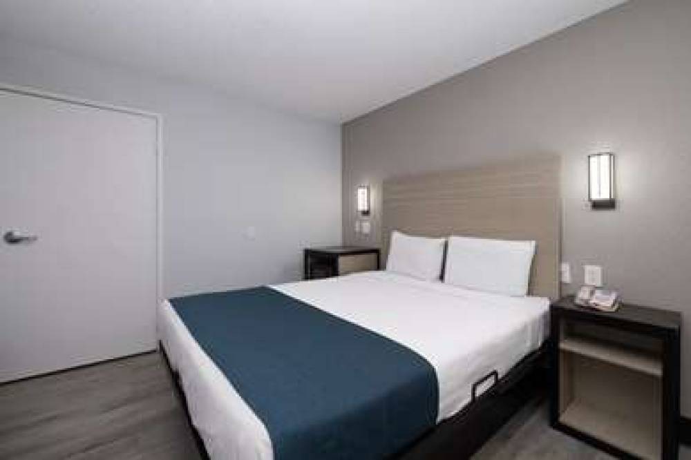 MOTEL 6 PHOENIX TEMPE   BROADWAY   7