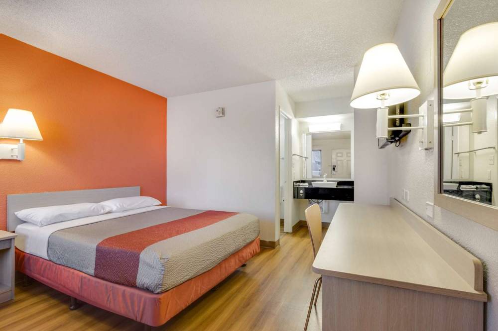 MOTEL 6 PHOENIX TEMPEBROADWAY 5