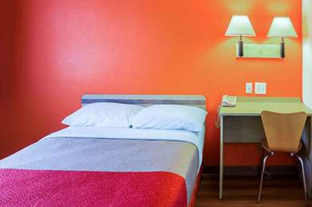 MOTEL 6 PORTERVILLE 1
