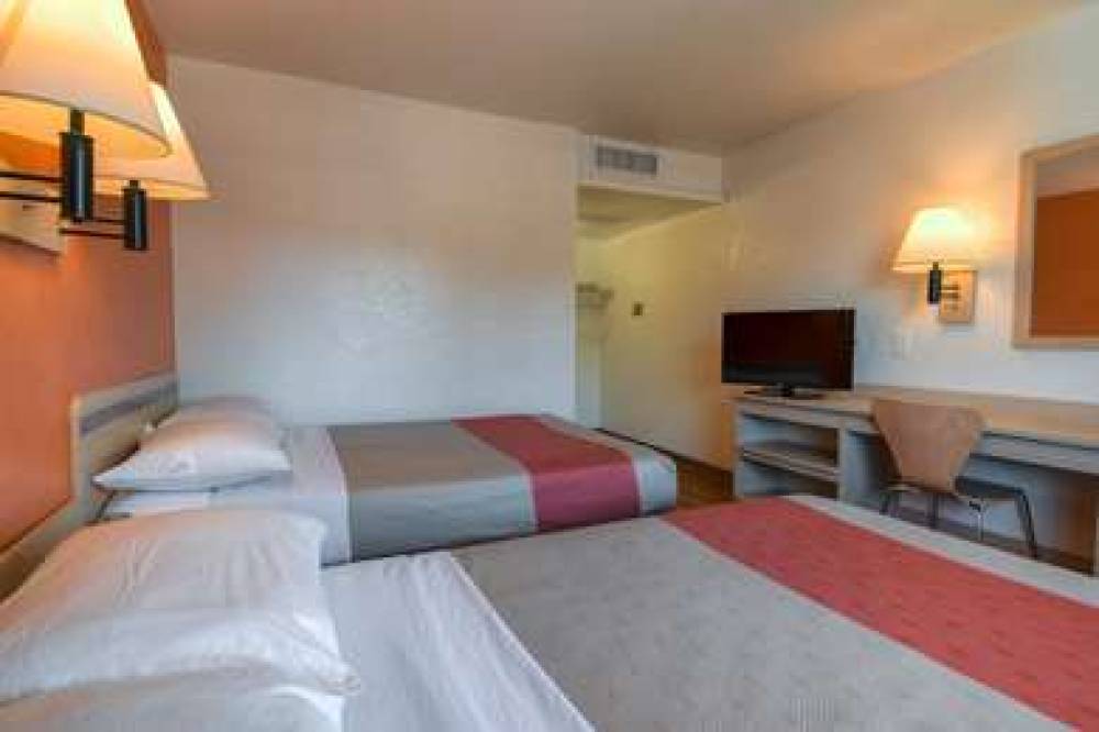 Motel 6 Riverside West Jurupa Valley 10