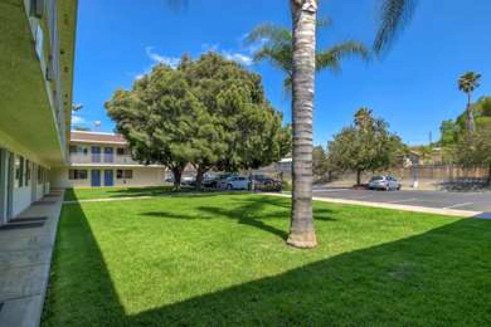 Motel 6 Riverside West Jurupa Valley 2