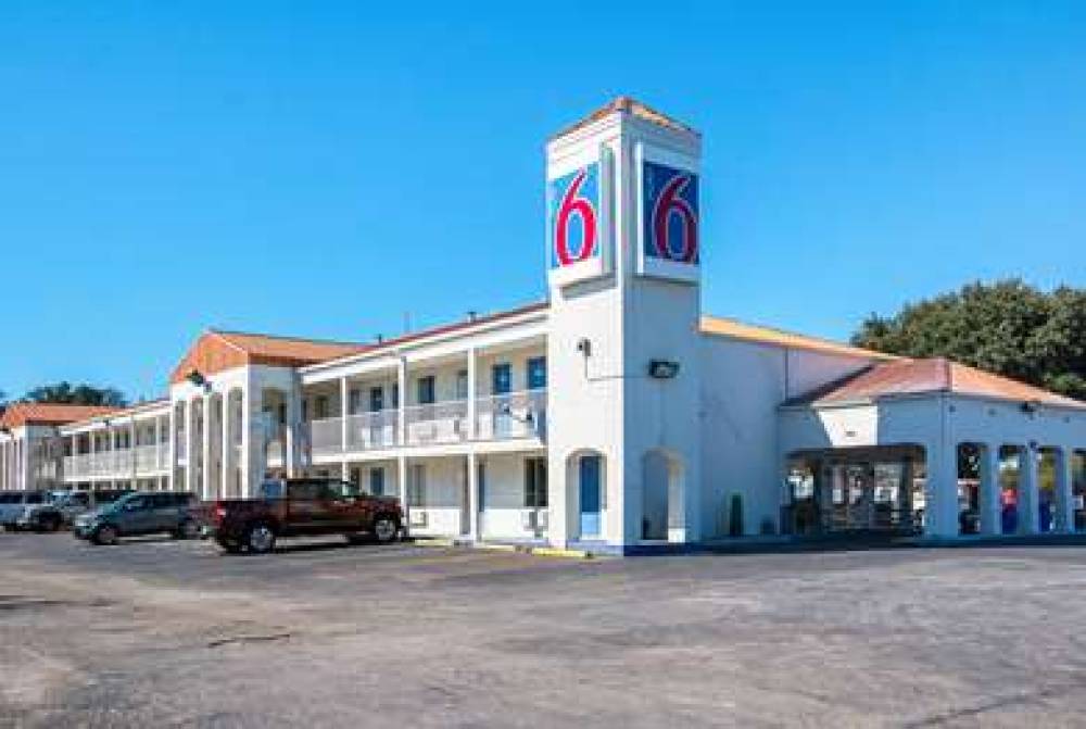 MOTEL 6 ROUND ROCK 2