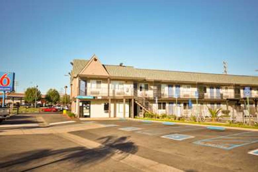 Motel 6 Sacramento Central 1