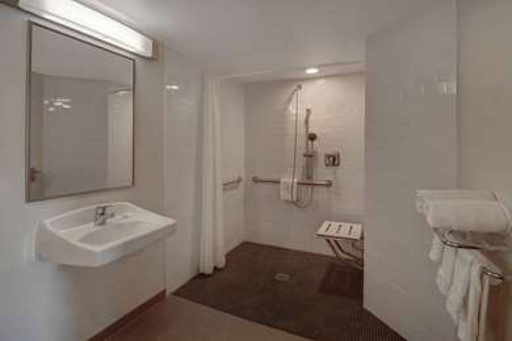 COMFORT INN SEA WORLD AREA 10