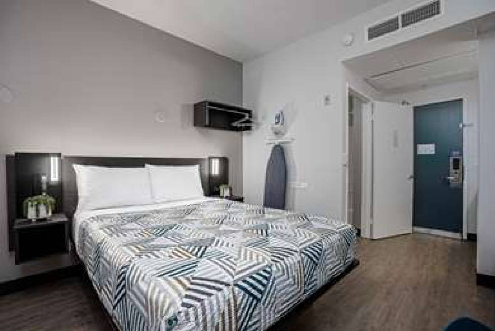 Motel 6 San Diego Downtown 5